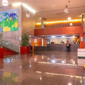Отель Vip Executive Arts